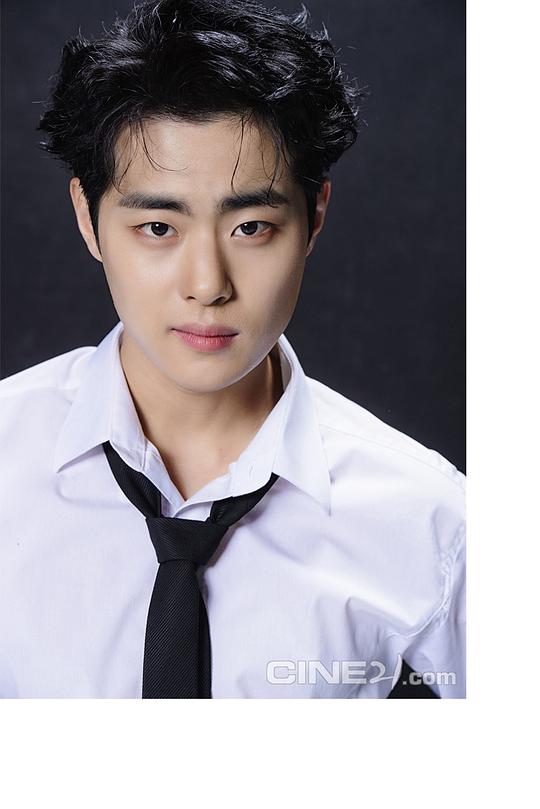 赵炳奎 Byeong-gyu Jo照片