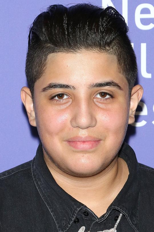 乔纳森·阿兰巴耶夫 Jonathan Aranbayev照片