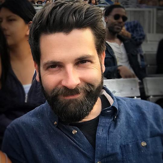 瑞恩·斯宾德尔 Ryan Spindell照片