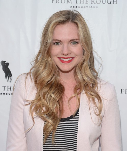 凯特琳·卡斯特 Caitlin Custer照片