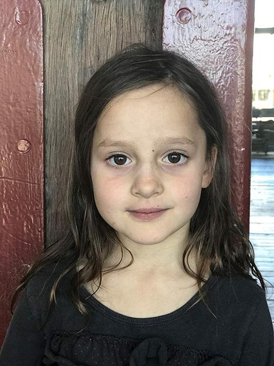 塔莉亚·斯图尔扎克 Tahlia Sturzaker照片