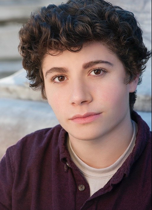 奥斯汀·扎祖尔 Austin Zajur照片