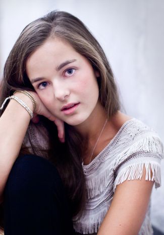 席琳·邦金斯 Celine Buckens照片