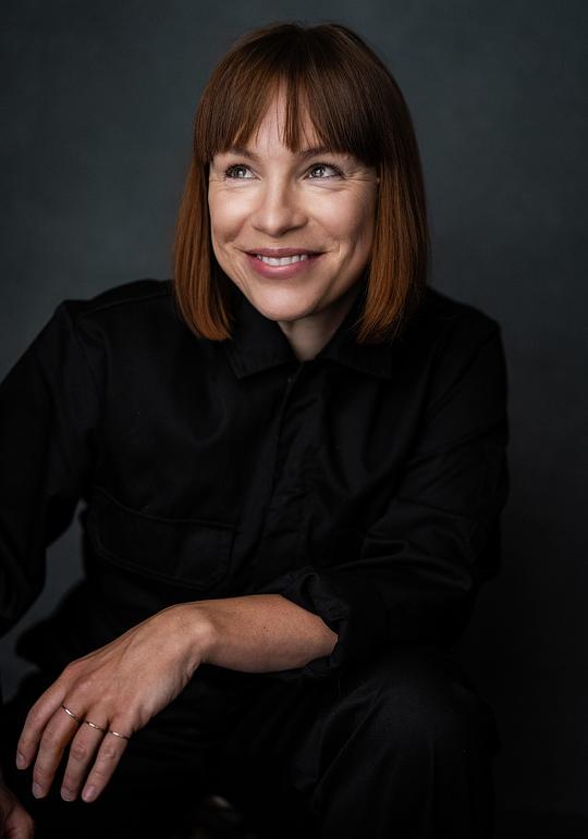 菲奥娜·斯基纳 Fiona Skinner照片