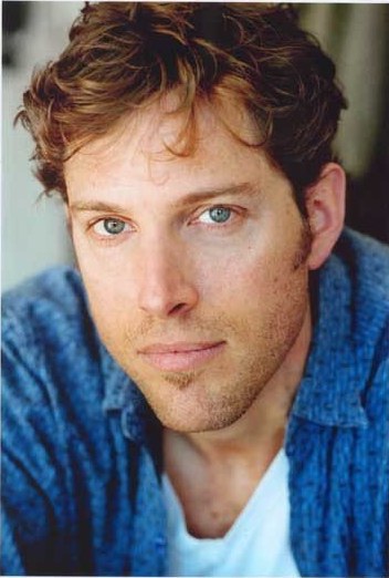 克雷顿·尼姆罗 Clayton Nemrow照片