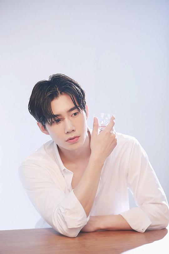 孙武铉 Son Woo-Hyun照片