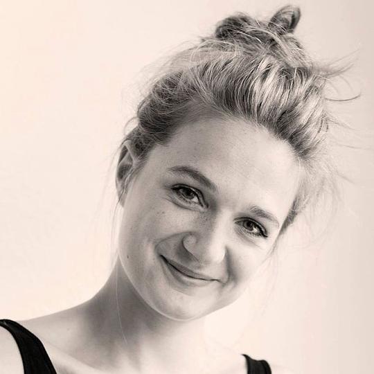 斯坦·吉登克恩 Stine Gyldenkerne照片