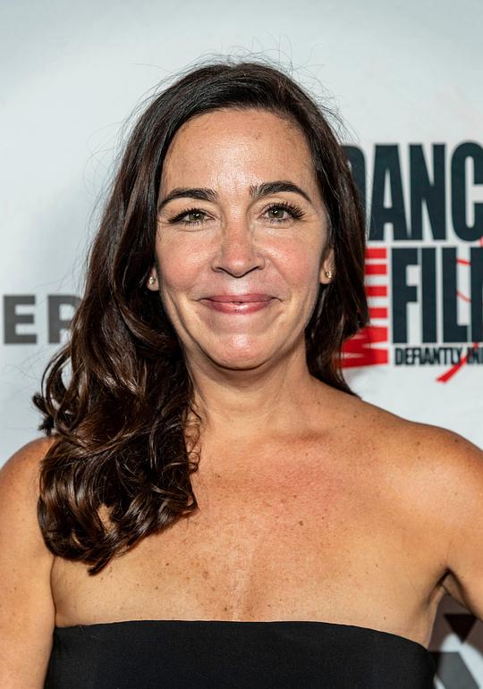 芬娜蒂·斯提维斯 Finnerty Steeves照片