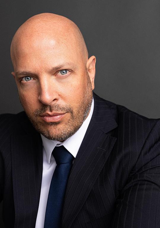 格雷厄姆·希尔斯 Graham Shiels照片