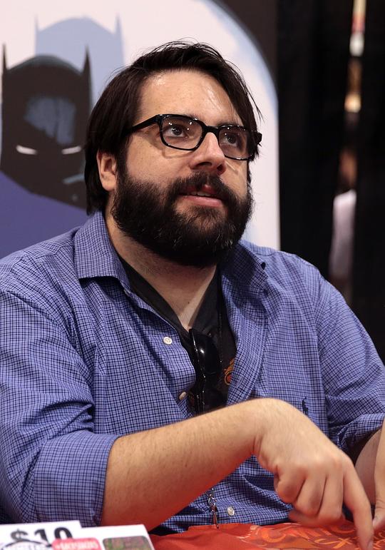 詹姆斯·廷恩四世 James Tynion IV照片