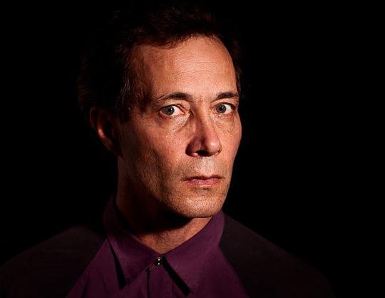 尤金·吉尔福德 Eugene Gilfedder照片