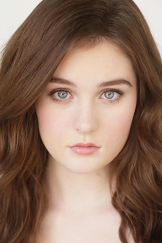 格蕾丝·维多利亚·考克斯 Grace Victoria Cox照片