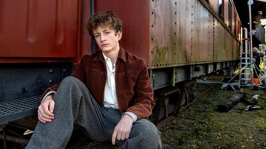 乔恩·雷恩斯 Jon Ranes照片