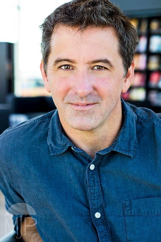 马修·鲁姆利 Matthew Lumley照片