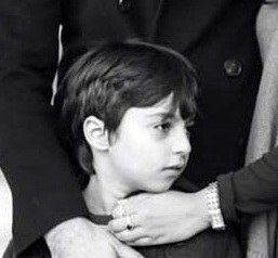 阿彦·汗 Ayaan Khan照片