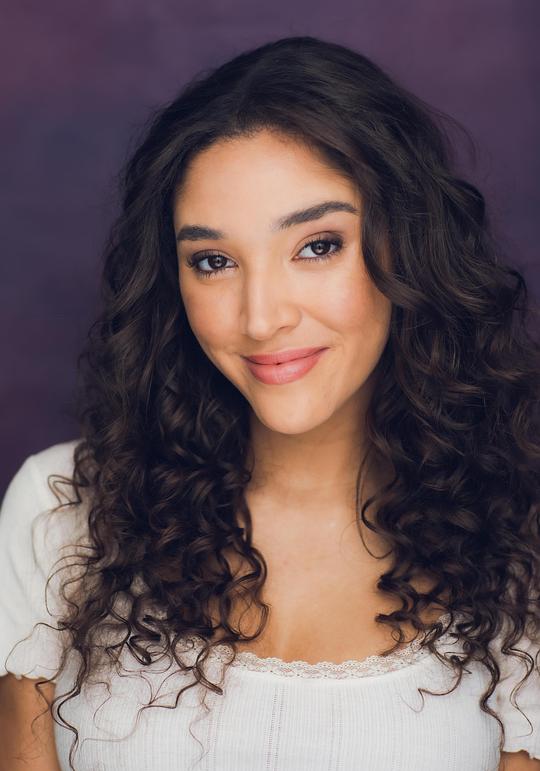 劳伦·理查兹 Lauren Richards照片