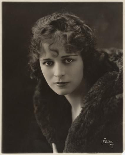 安妮塔·斯图尔特 Anita Stewart照片