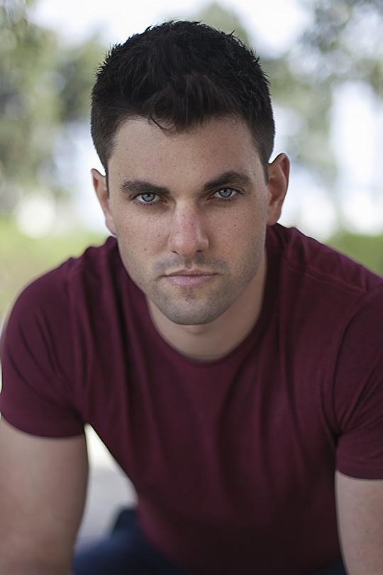 保罗·艾力卡 Paul Allica照片