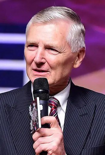 麦亚瑟 Arthur Mclarty照片