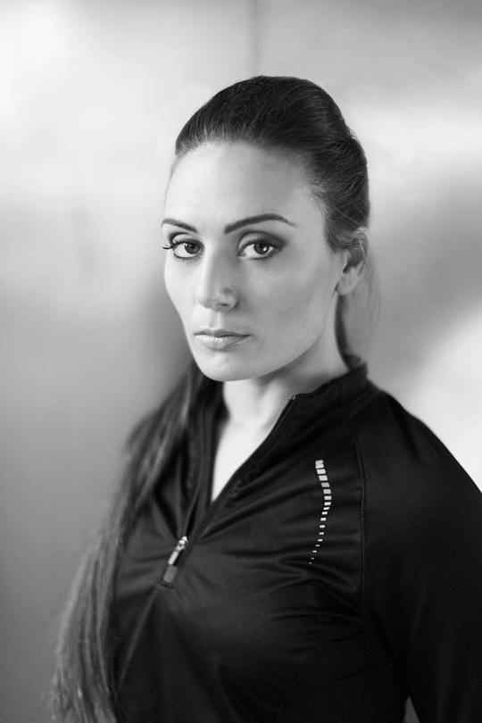 莎拉·费希恩 Zara Phythian照片