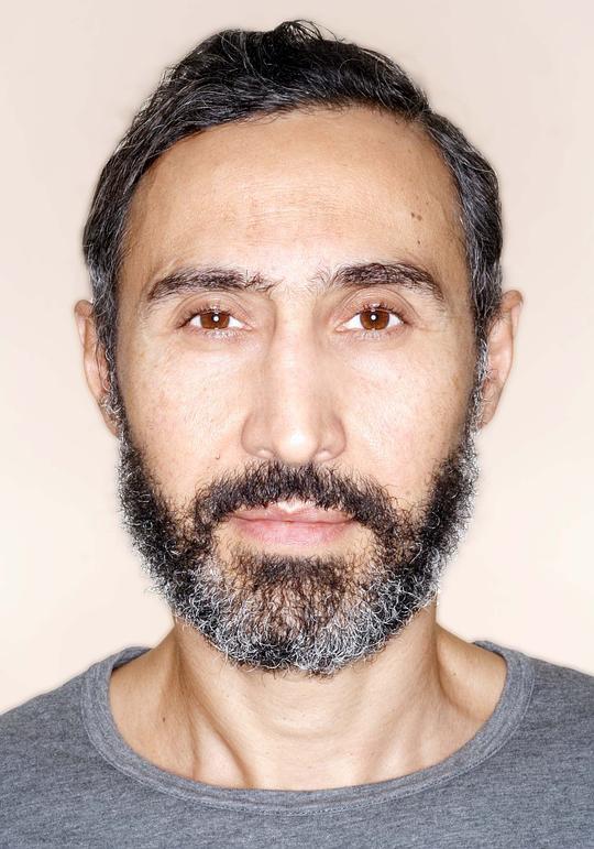 乌米特·尤乐根 Umit Ulgen照片