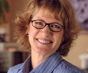 信达·亚当斯 Cinda Adams照片