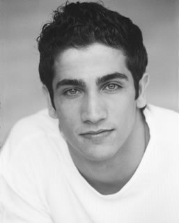 费拉斯·迪拉尼 Firass Dirani照片