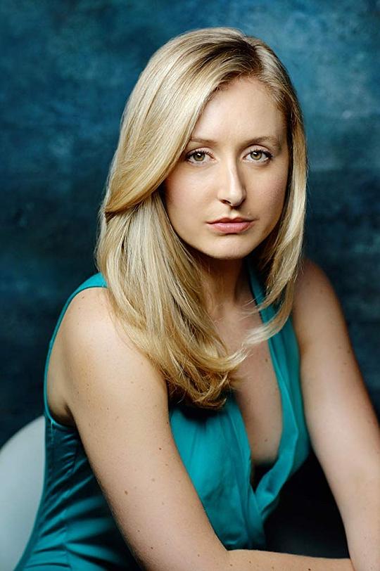 凯蒂阿弥斯 Katie Amess照片