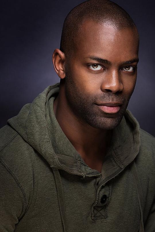 达米恩·波蒂埃 Damion Poitier照片