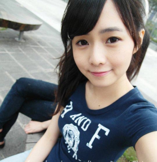 简廷芮 Dewi Chien照片