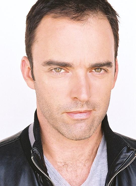 费利克斯·威廉森 Felix Williamson照片