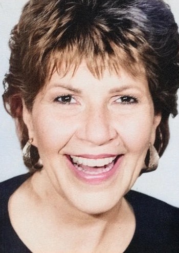 米凯·麦高万 Mickie McGowan照片