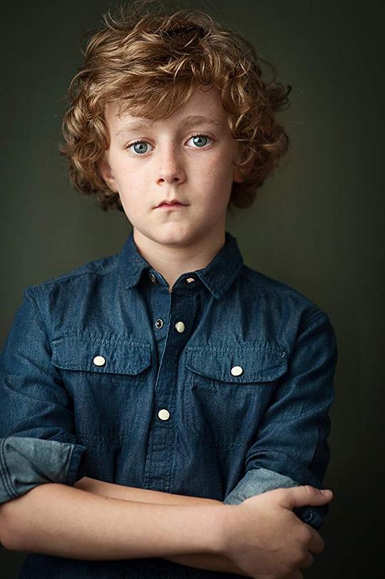 卢克·勒斯勒尔 Luke Roessler照片