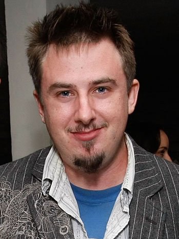 特拉维斯·比彻姆 Travis Beacham照片