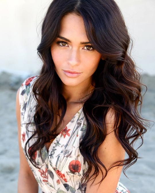 安托瓦内特·尼普莱拉 Antoinette Nikprelaj照片