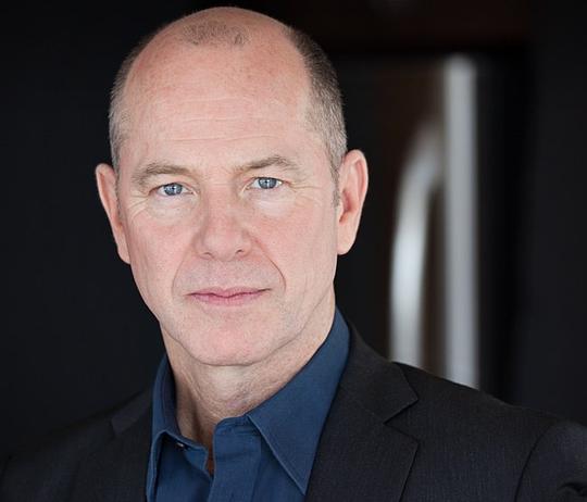 斯图尔特·阿诺特 Stewart Arnott照片