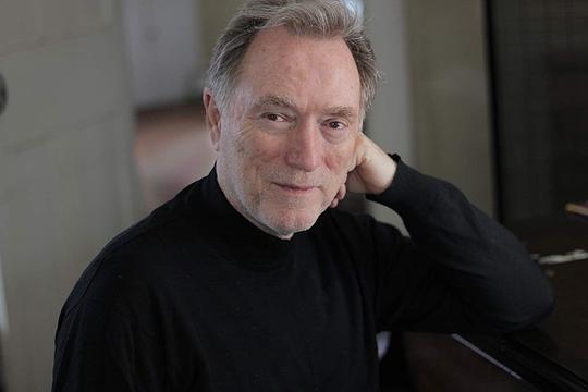 迈克尔·麦迪罗斯 Michael Medeiros照片