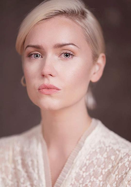 劳拉·让·马什 Laura Jean Marsh照片