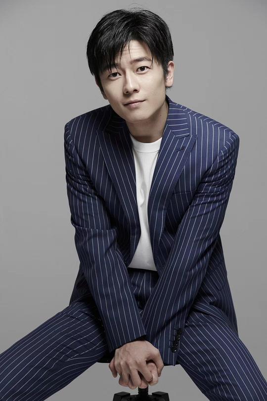 杨朕 Zhen Yang照片