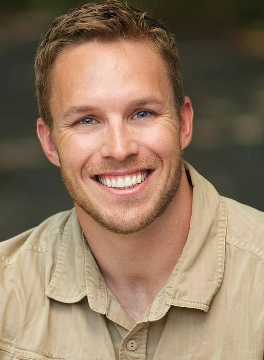 艾伦·丹尼尔 Allen Daniel照片