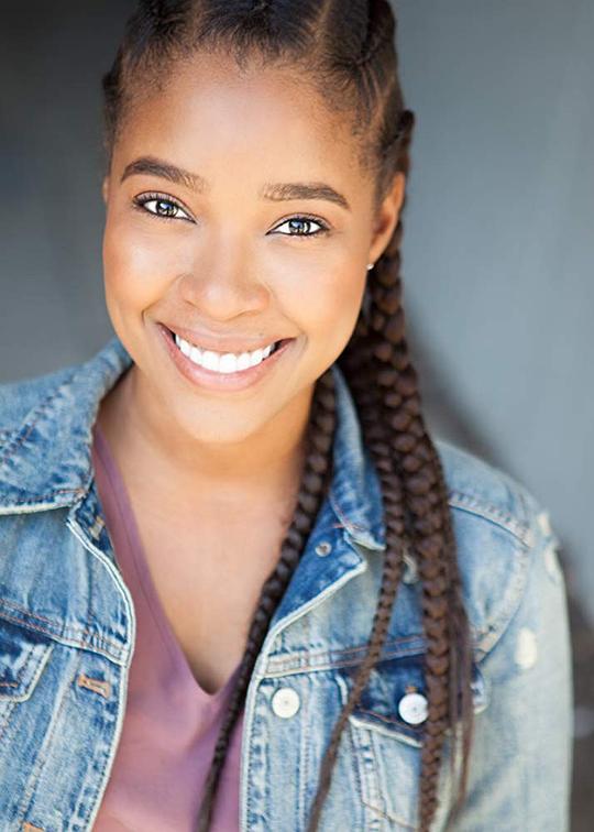 托亚·特纳 Toya Turner照片