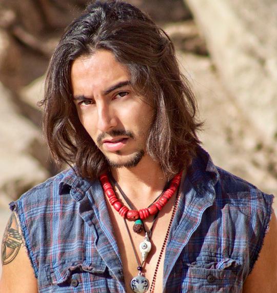 约翰·布埃诺 John Bueno照片