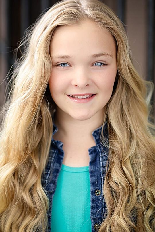 德莱尼·罗斯·斯坦 Delaney Rose Stein照片