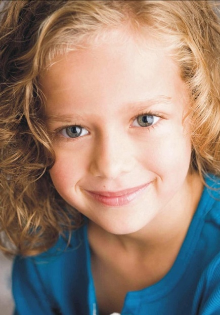 阿娅娜·恩吉妮尔 Aryana Engineer照片