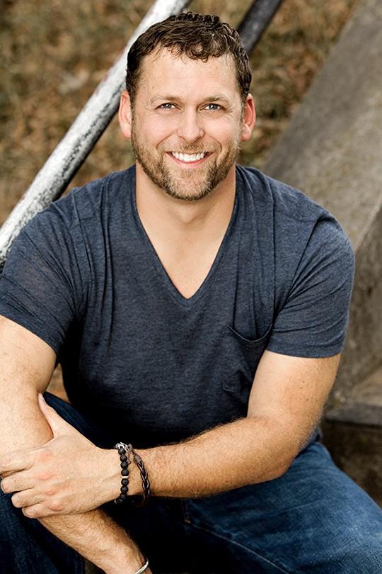 杰米·雷内尔 Jamie Renell照片