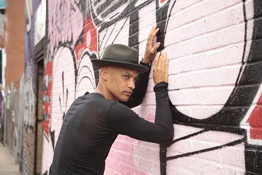 杰克·费尔布罗勒 Jake Fairbrother照片