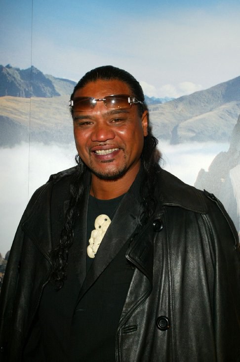 劳伦斯·马克奥雷 Lawrence Makoare照片