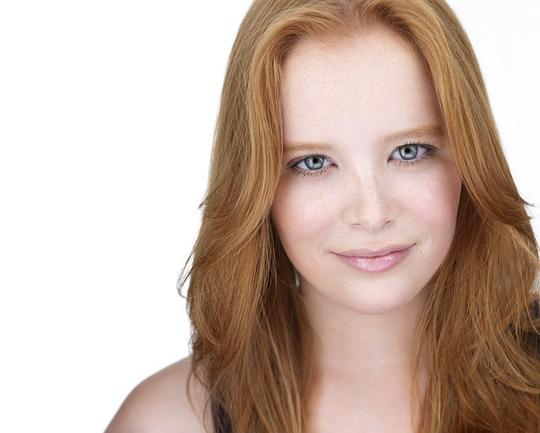 Suzanne Dengel照片