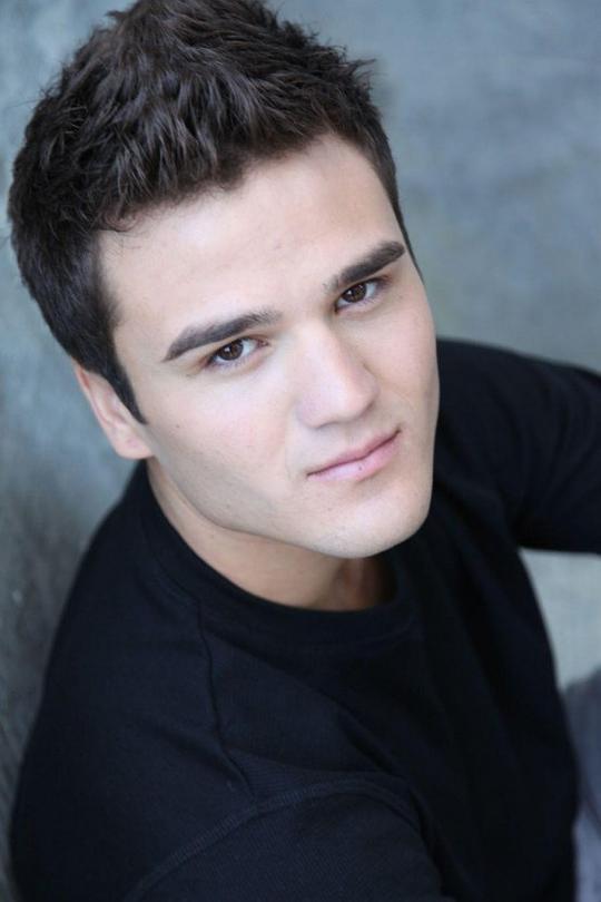 布莱特·罗尔 Bret Loehr照片