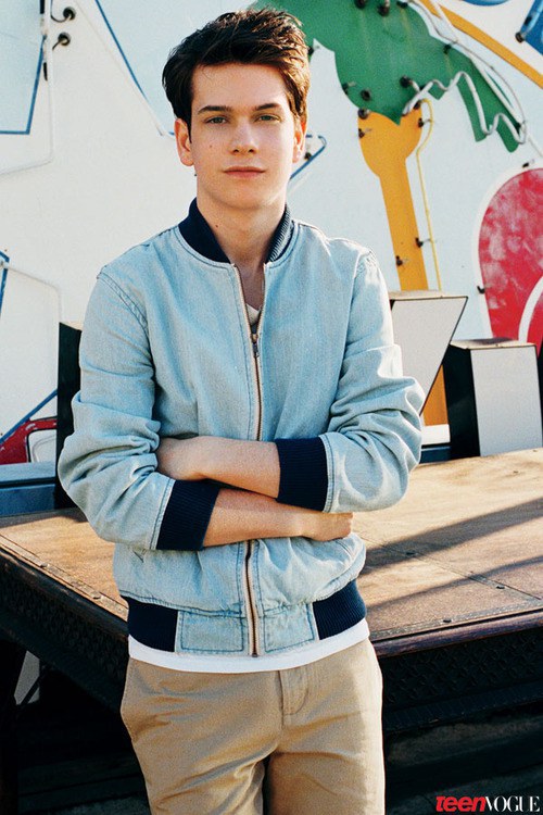 连姆·詹姆斯 Liam James照片